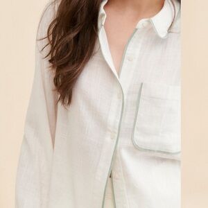 Sunday in Brooklyn white top with green/blue piping